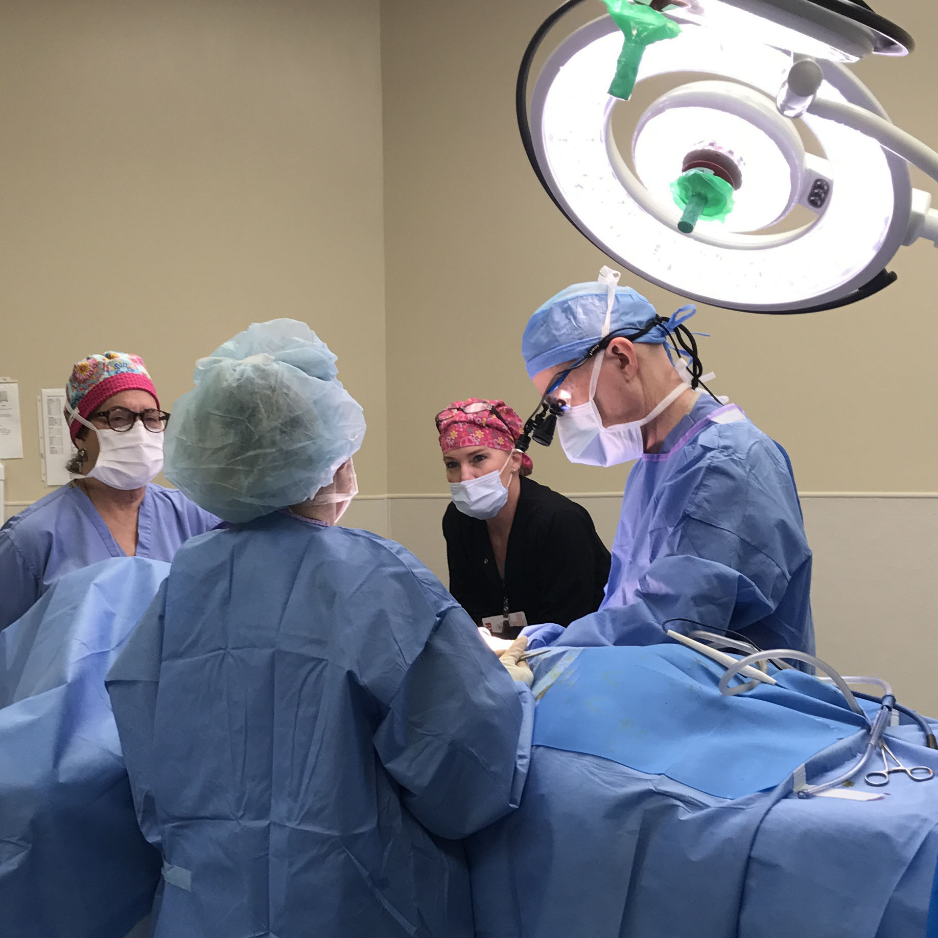 Dr. Kunkel in surgery in Fort Worth