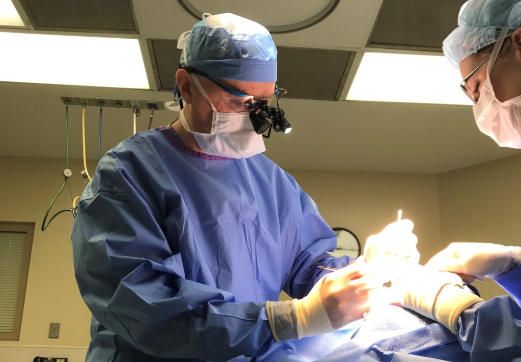 Dr. Kunkel doing blepharoplasty surgery